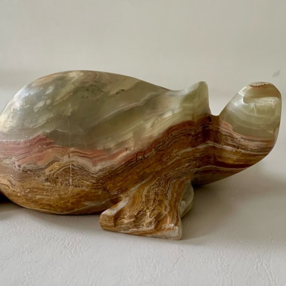 Vintage hand carved natural agate turtle figurine